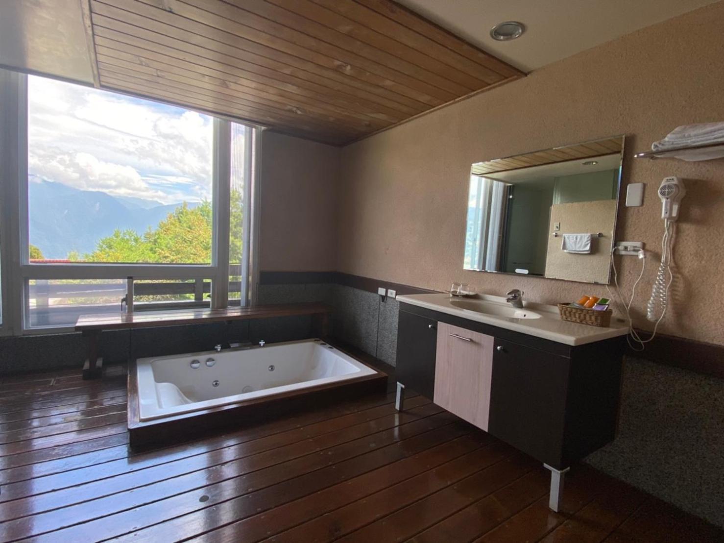 Ailiga Travel Villa Ren'ai Camera foto
